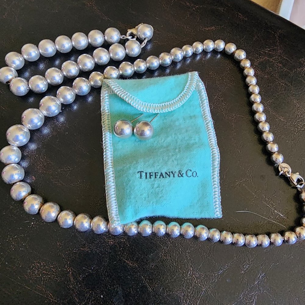 Authentic Tiffany & Co. Set (Necklace, earrings and bracelet)
